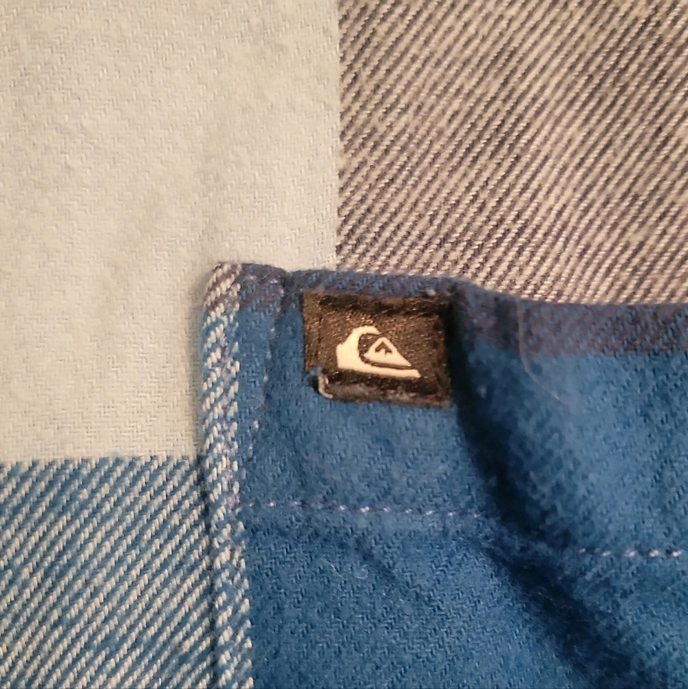 Quiksilver Men's Navy and Light Blue Plaid Shirt - Picture 4 of 4